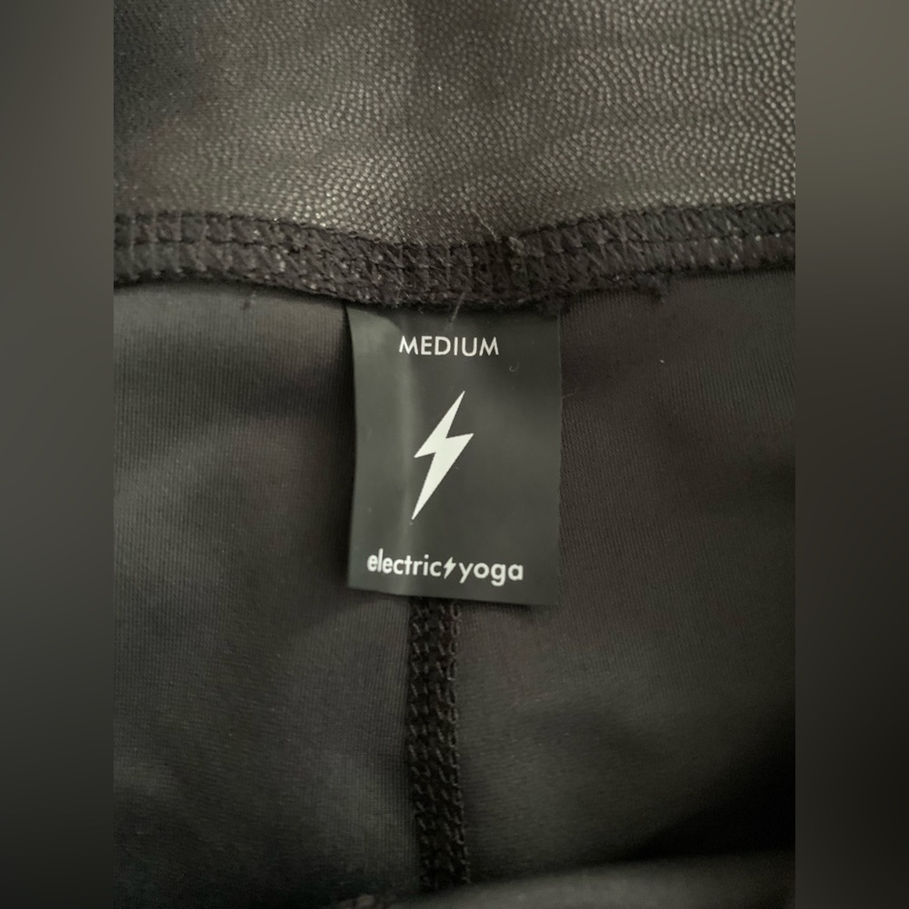 Electric Yoga Black Python Bike Shorts Sz Medium - Gem